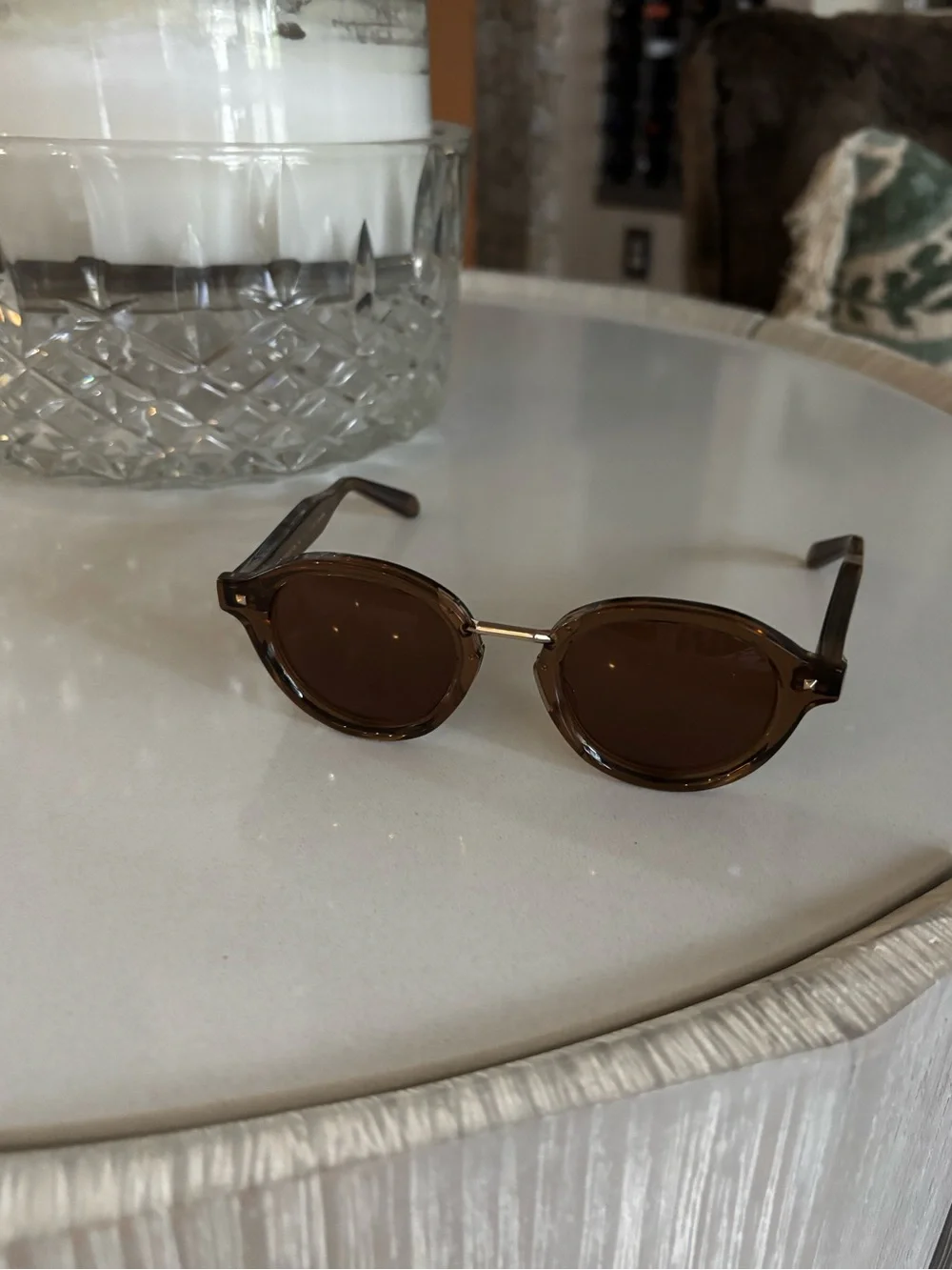 Valentino 🤎 Unisex Round Brown Sunglasses - Classic Amber Frames